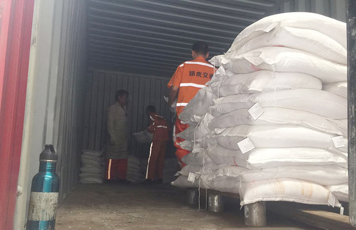 百余吨道路标线涂料出口南美洲