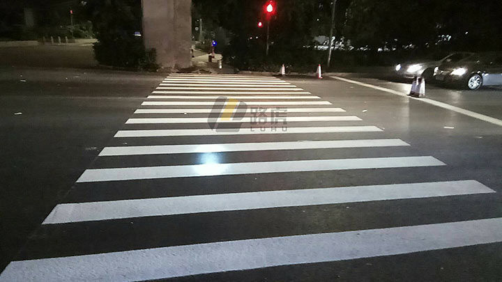 为什么人行道称为“斑马线”—交通设施工程公司