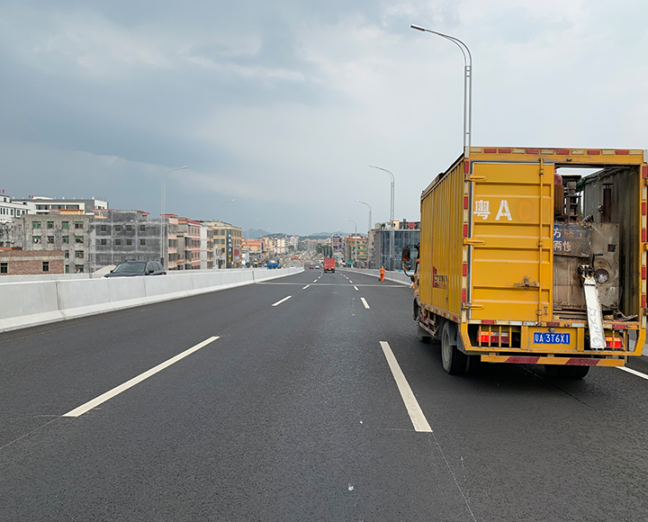 道路上常用的三种标线涂料具备哪些特性?道路标线涂料厂家为您解答