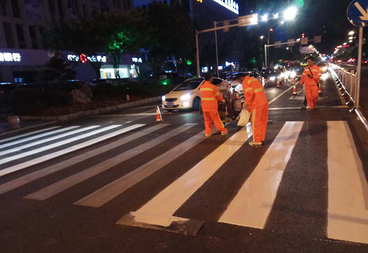 科普下双组份刮涂型标线的施工遇到问题以及解决方法