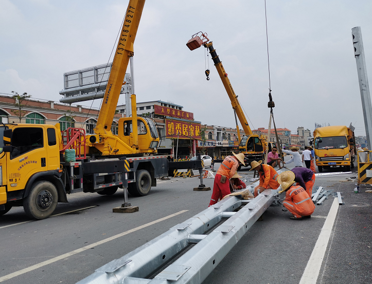 道路交通指路牌厂家普及下指路牌的起到重要意义