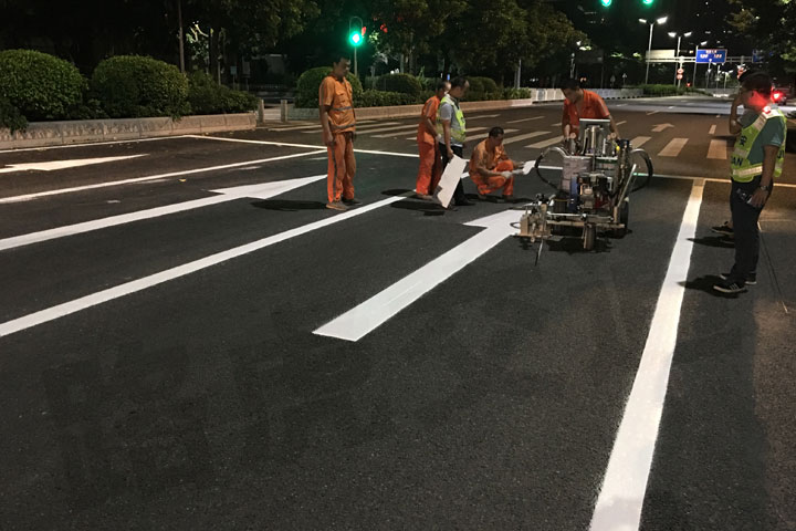 广州双组份标线保护您在冬日里行驶安全