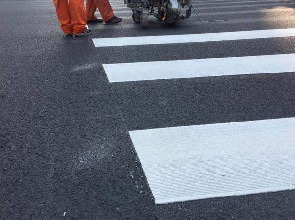 双组份隧道涂料的的检测和使用-道路标线反光漆