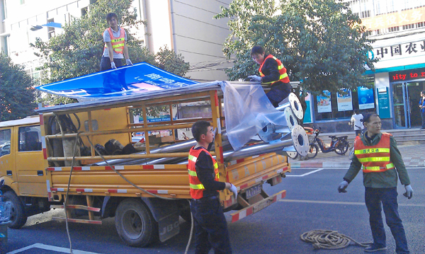 标志杆厂家探讨道路标志杆立柱加工的差异