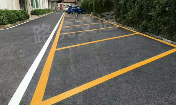 喷涂型热熔标线涂料施工的注意事项什么?
