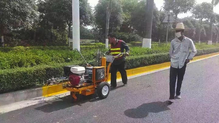 如何保证厂区划线的专业性?厂区划线厂家