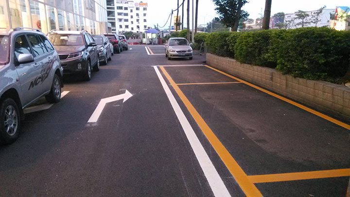 停车场车距怎么保持,怎么规划?标线涂料厂家