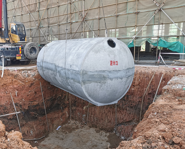 工业企业的污水处理问题—广州水泥蓄水池厂家