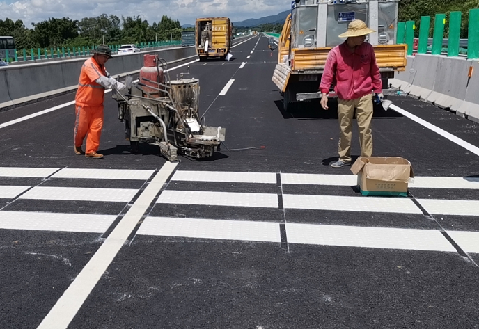 道路标线的逆反射值主要由哪些组成?道路划线公司