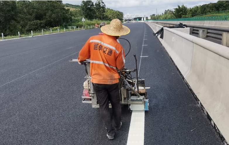 道路划线厂家浅谈标线施工的要求