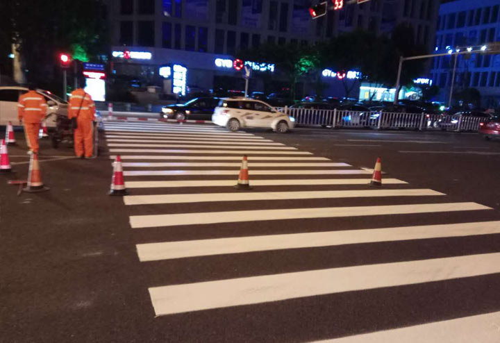 双组份标线涂料在道路上占有的优势