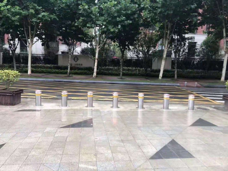 液压全自动升降柱的安装能有效管理进出