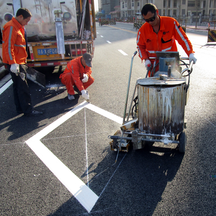 路虎交通：道路标线涂料施工需要遵循的操作过程