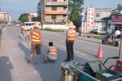 花都区S118北兴路段标线施工