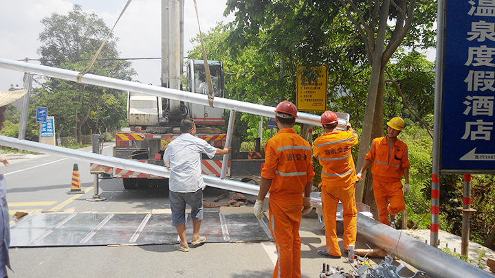 道路交通标志牌的工程案例-路虎交通