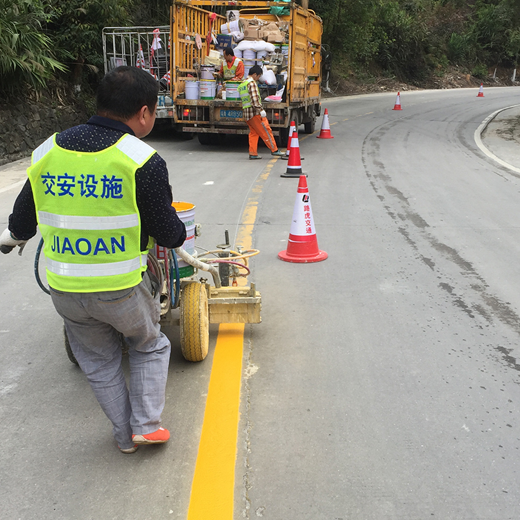 路虎交通｜教你读懂双组份路面标线涂料