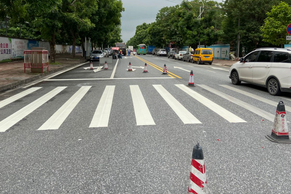 道路划线厂家谈谈道路标线需具备什么性能
